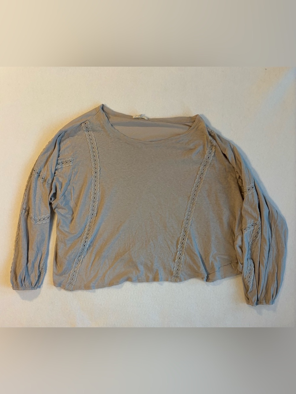 Boutique cream/grey asymmetrical lace long sleeve blouse - size S
